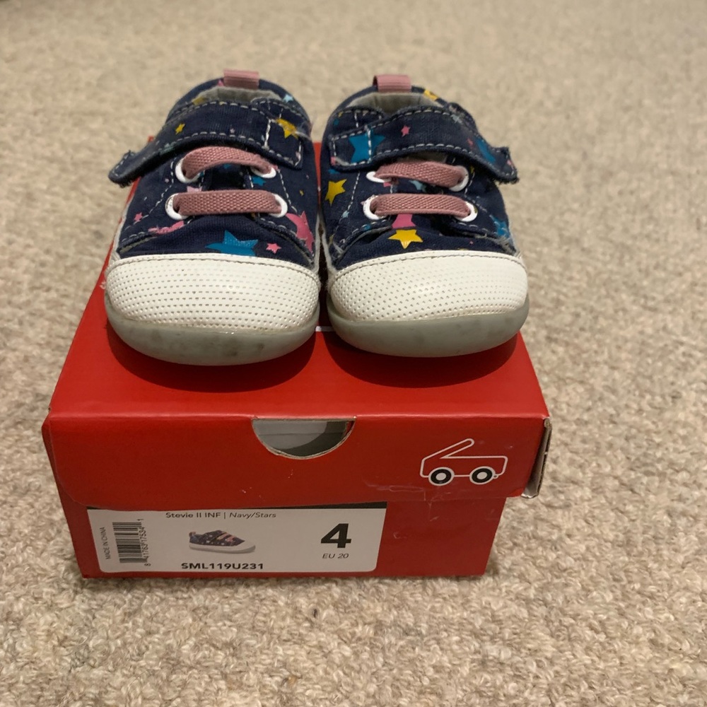 See Kai Run toddler size 4 sneakers